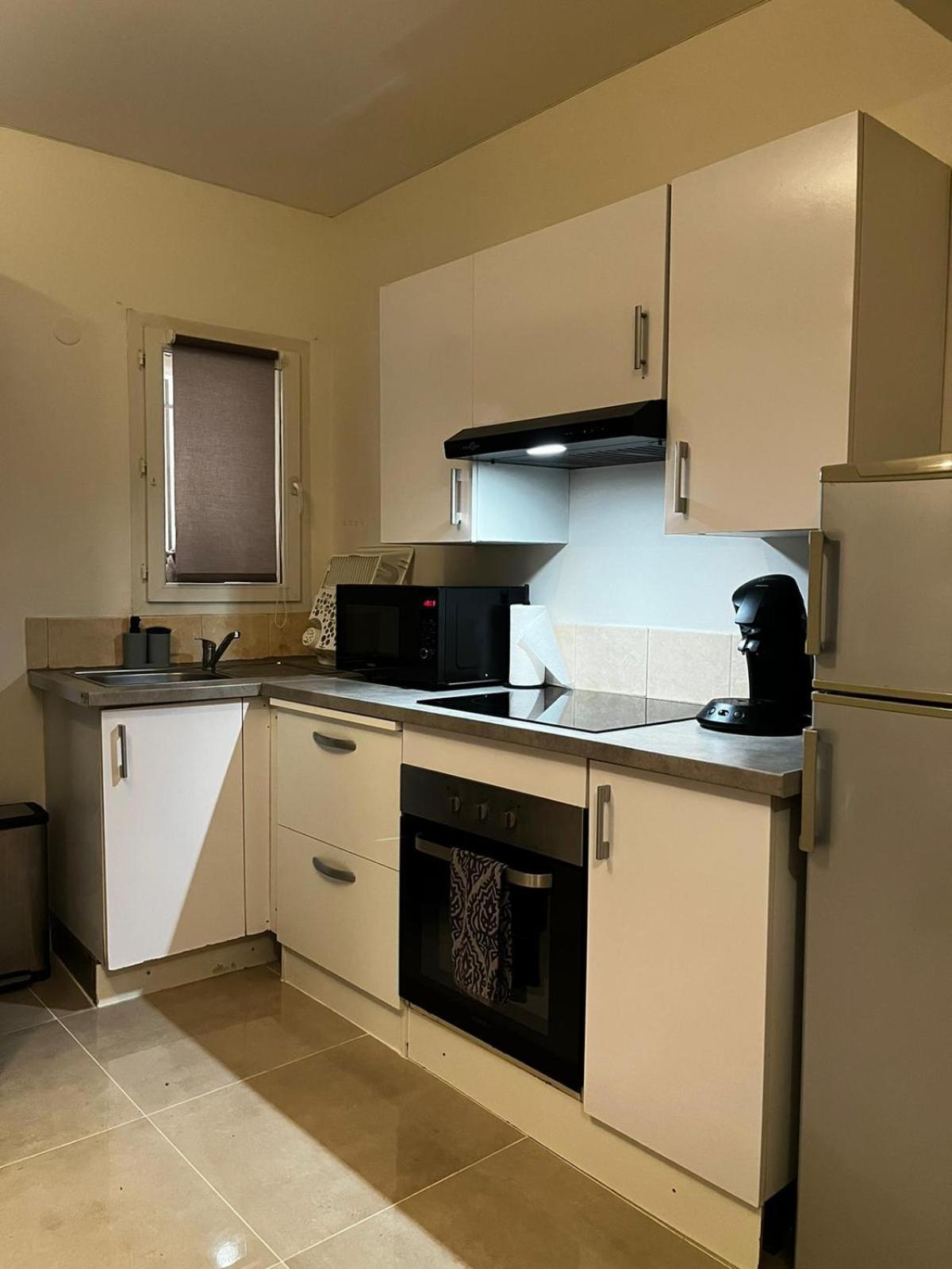 Appartement Des Carmes Nimes Exterior foto