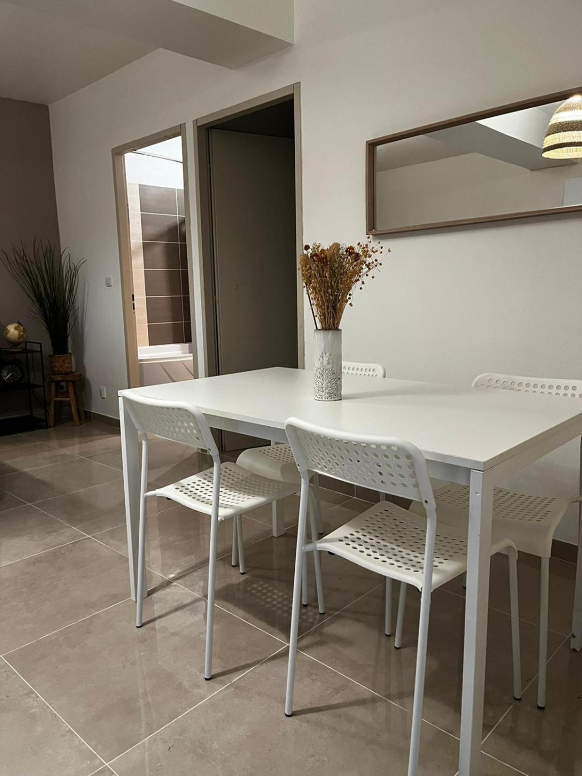 Appartement Des Carmes Nimes Exterior foto
